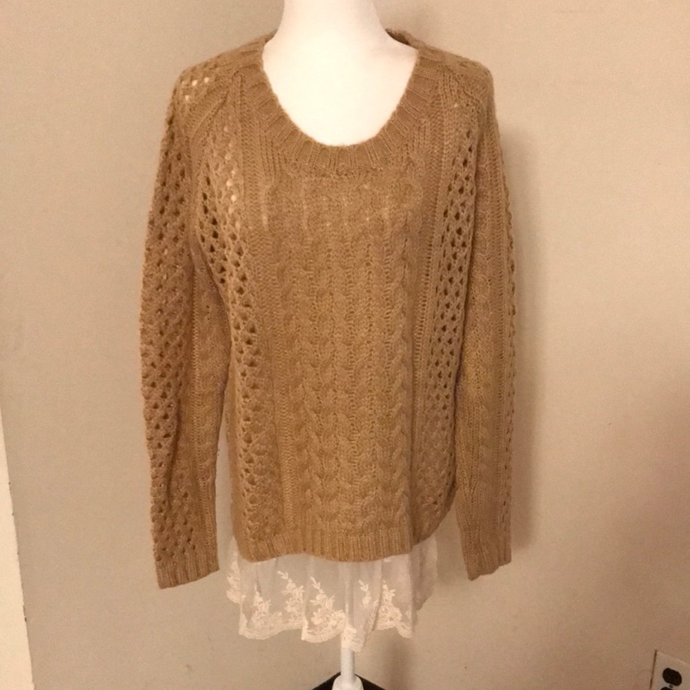POL Lady’s tan cable knit sweater
